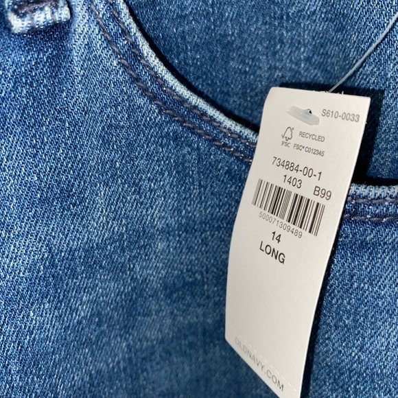 Old Navy Long, High-Waisted Wow Super-Skinny Ankle Jeans - Picture 3 of 4